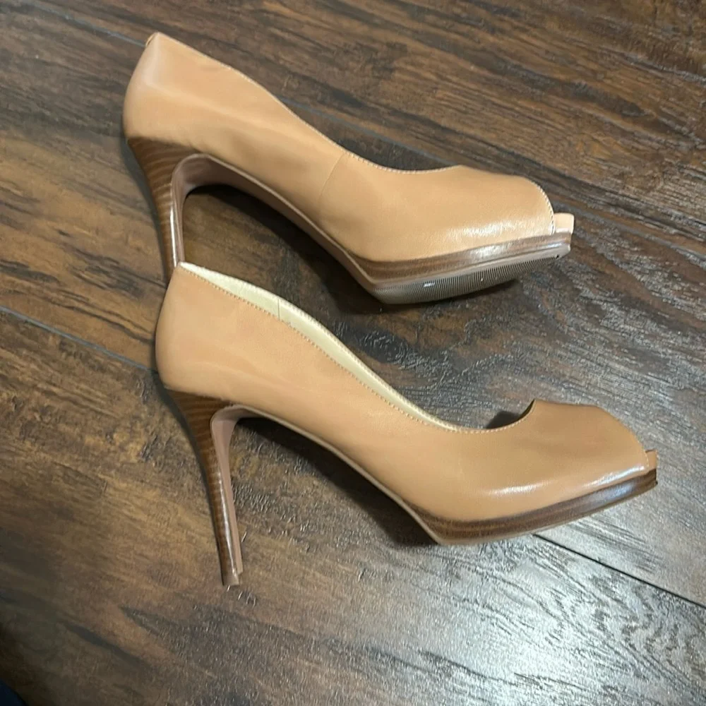 Nine West Tan And Brown Peep Toe Padded Wood Effect Heel Platform Pumps